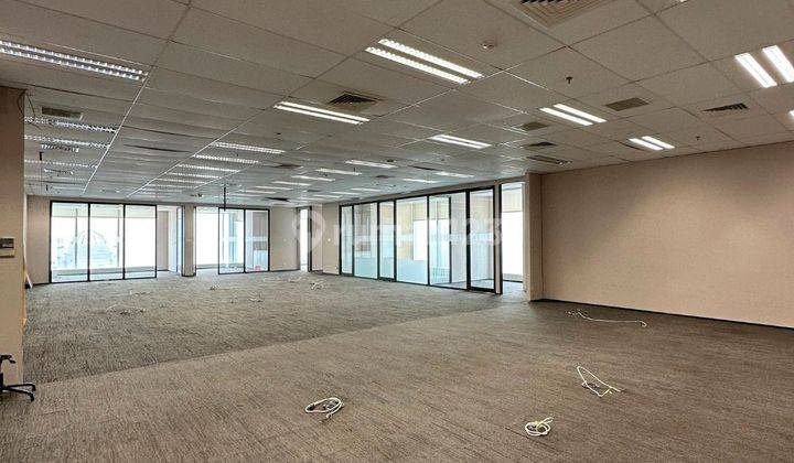 Office Space Sahid Sudirman Center, Jakarta Selatan, High Floor, Corner Unit, City View, Nice Layout, Semi Furnished  1