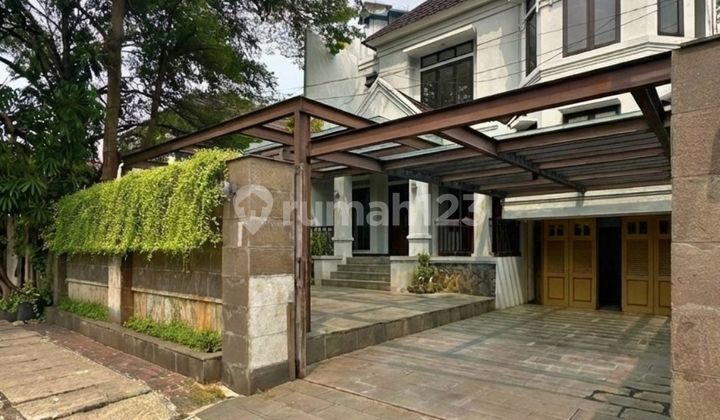Beautiful 2-Story Classic Design House in Menteng, Exclusive Environment Near Ring 1, Quiet and Safe Area