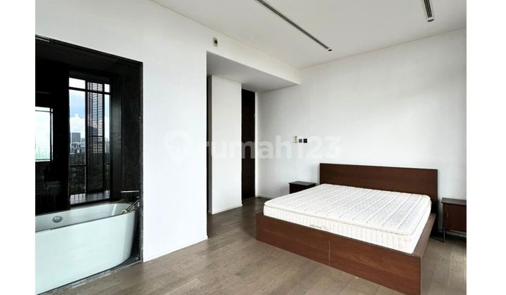 BRAND NEW!! SENOPATI SUITES TOWER 3, TYPE 3 BEDROOM WITH OPEN KITCHEN AND SPACIOUS BALCONY, UNIT HAVE A PRIVATE LIFT AND PET FRIENDLY COMPLEX 2