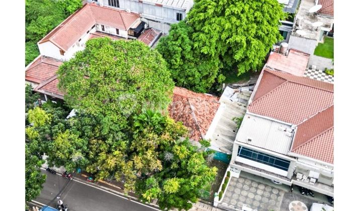 Old House Land Count in Thamrin Area, Commercial Zone (K1), can Build 12 Floors. 2