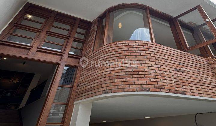 Rumah Modern Natural Tropis Semi Furnished, Cikini Senen, Jakarta Pusat 1