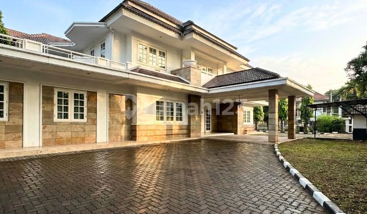 Classic House 2 Story In Menteng, Spacious Garden With Two Enterance Gates, Main Roard And Embassy Area