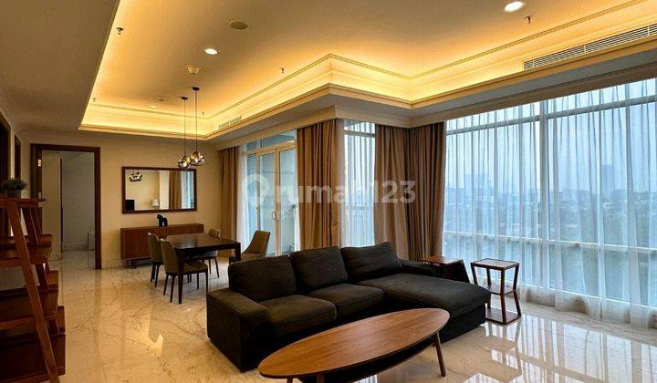 Botanica Tower 3, Simprug, Jakarta Selatan, 2 Kamar Tidur, Private Lift, Pool View, Kondisi Bagus Terawat 1