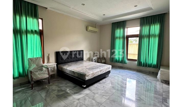 RUMAH MEWAH PRIVATE KOMPLEKS DI TB. SIMATUPANG, GATE SYSTEM, PARKIRAN LUAS, AKSES SUPER STRATEGIS 2
