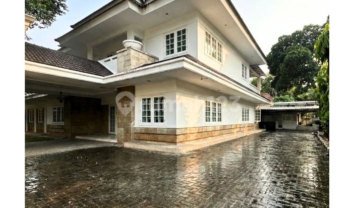 Classic House 2 Story In Menteng, Spacious Garden With Two Enterance Gates, Main Roard And Embassy Area 2