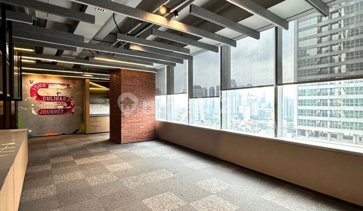 Office Space Ciputra World 2 Jakarta - Tokopedia Tower, Area 205 Sqm, Good Interior, Semi-Furnished Condition Ready to Use