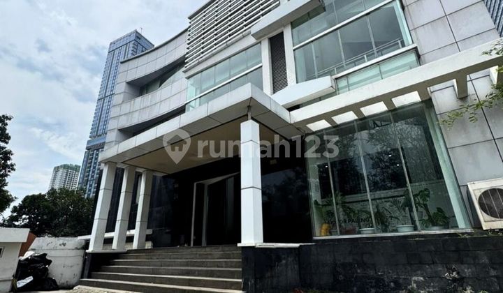 3-STORY OFFICE BUILDING LOCATED IN THAMRIN, COMPLETE WITH BASEMENT PARKING AND ROOFTOP IN A COMMERCIAL AREA 3-STORY OFFICE BUILDING LOCATED IN THAMRIN, COMPLETE WITH BASEMENT PARKING AND ROOFTOP IN A COMMERCIAL AREA
