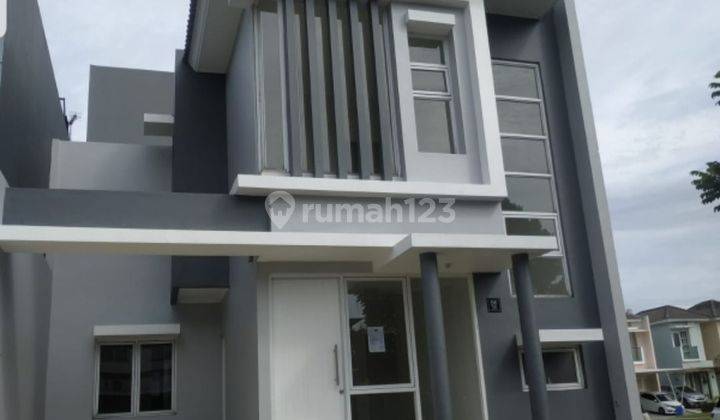 Rumah 2 lt, Hook di Cluster Serenade Lake, Gading Serpong 1