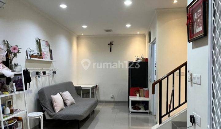 Rumah 2 Lt Semi Furnish Gading Serpong 2