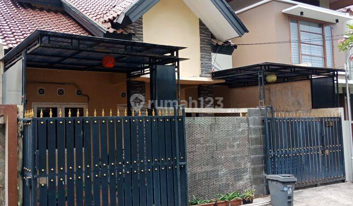 Rumah Asri di Taman Laguna Samping Rs Permata Cibubur 1