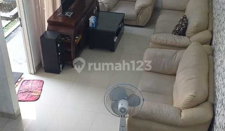 Rumah Besar di Cluster Favorit di Kota Wisata 14