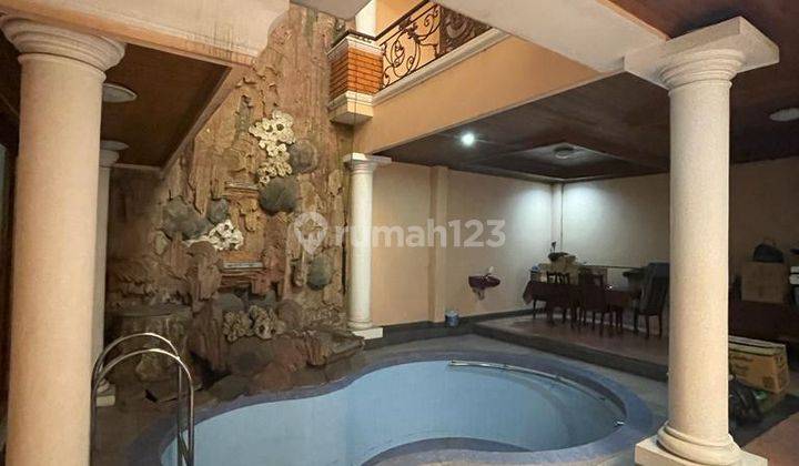 Rumah Mewah Ada Kolam Renang di Cluster Depan Kota Wisata 13