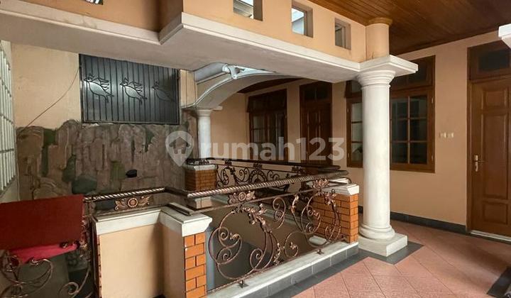 Rumah Mewah Ada Kolam Renang di Cluster Depan Kota Wisata 29