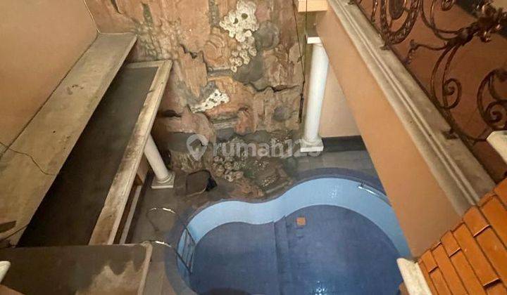 Rumah Mewah Ada Kolam Renang di Cluster Depan Kota Wisata 33
