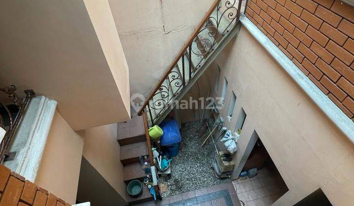 Rumah Mewah Ada Kolam Renang di Cluster Depan Kota Wisata 34