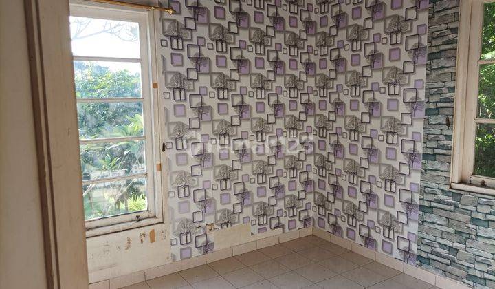Rumah Hoek Dengan Tanah Luas di Kota Wisata 5
