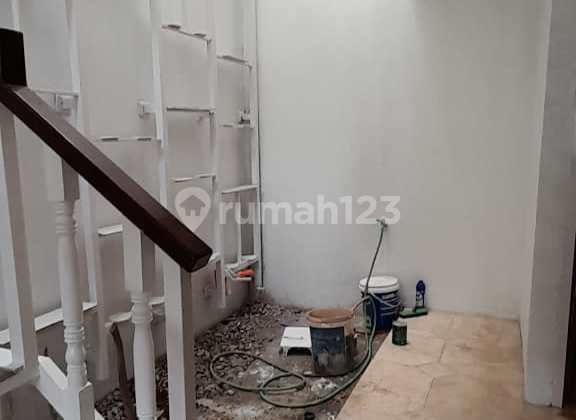 Rumah Mungil Cantik Dan Estetik di Kota Wisata 7