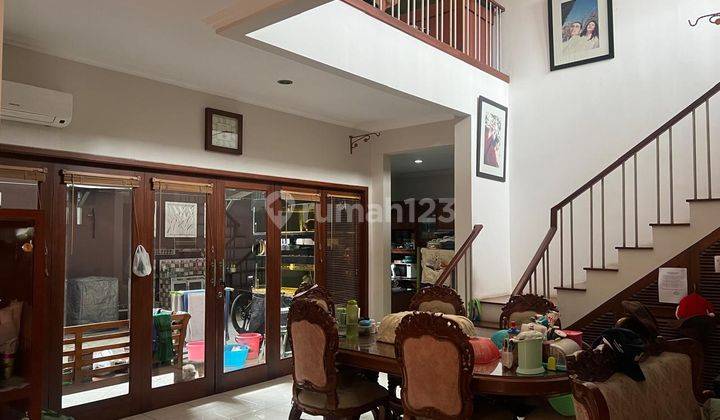 Rumah Mewah Luas Besar Asri Nyaman Jual Cepat  2