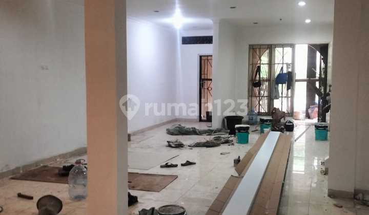affordable house spacious undergoing renovation neat handover in Kota Wisata 2