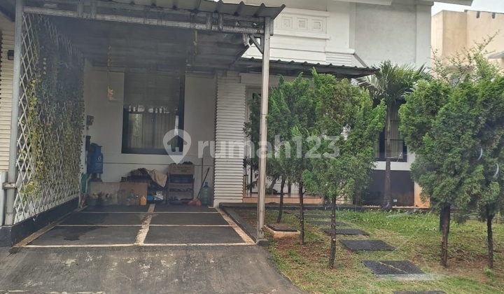 rumah dengan tanah yang luas asri dan nyaman untuk hunian
