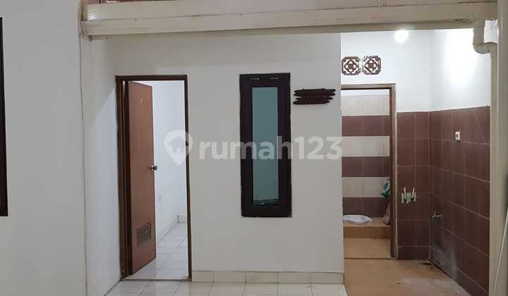 Turun Harga ! rumah cantik minimalis di Legenda Wisata 2