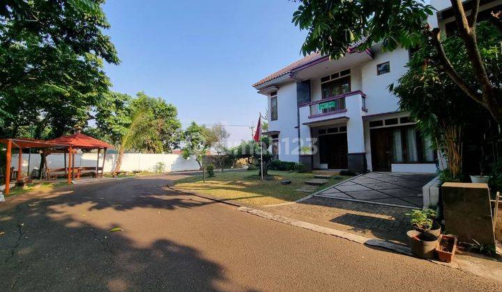 Dijual Cepat Rumah 2 Lt (Hoek) Di Legenda Wisata Cibubur 2