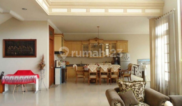 Rumah Mewah siap huni di Margorejo Indah, Berfurnish Bagus 3 Lantai Selatan 2