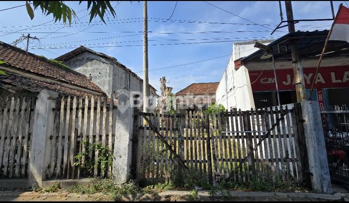 Rumah dan Gudang di JALAN RAYA LASEM - Kabupaten REMBANG. 5 JUTA / M². COCOK Untuk Perkantoran, Area Komersil, Supermarket, BANK, SPBU, Guest House, GUDANG 2