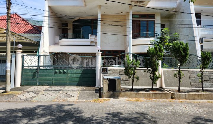 Rumah Besar Sutorejo Di Jalan Raya, Row Jalan 15 Meter. Shm. Lt ±450 Dekat Mall & Kampus