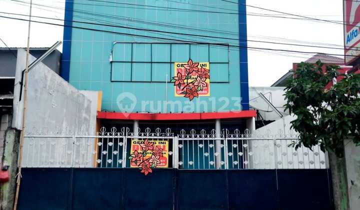 Ruko 4 Lantai Pinggir Jalan Raya Johar Baru JakPus 10.6M 12