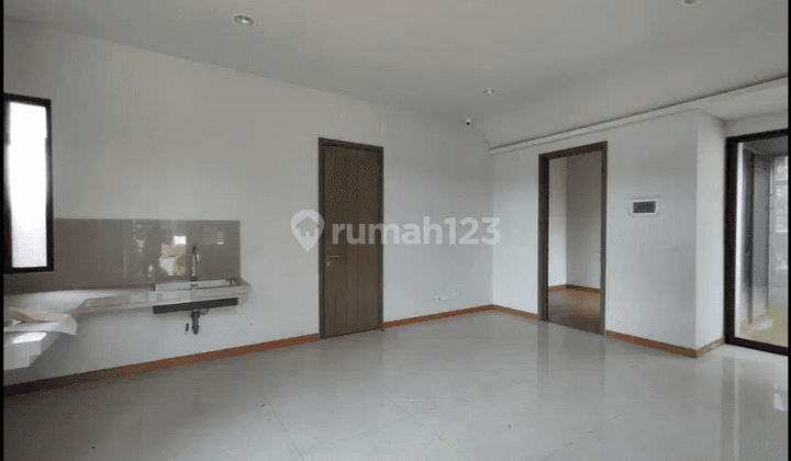 Caelus Rumah Villa Hoek Selatan-Timur Baru Type 8 Corner 4.5M 2