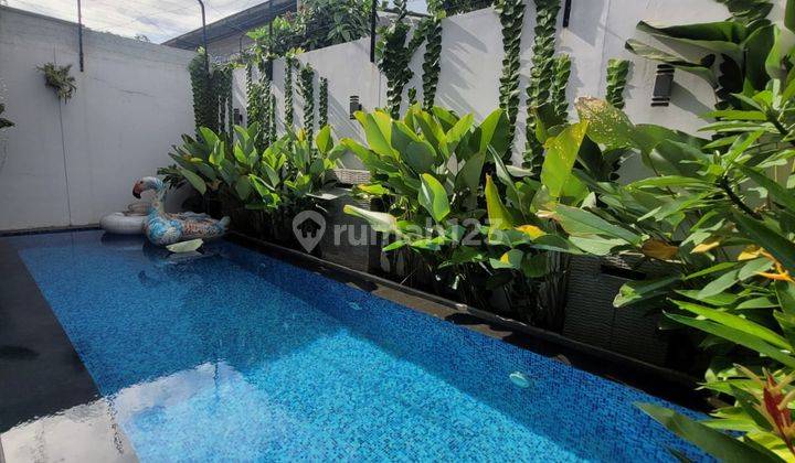 Savia Rumah Hoek Selatan-Timur Furnished Renovated Pool 4.8M 1