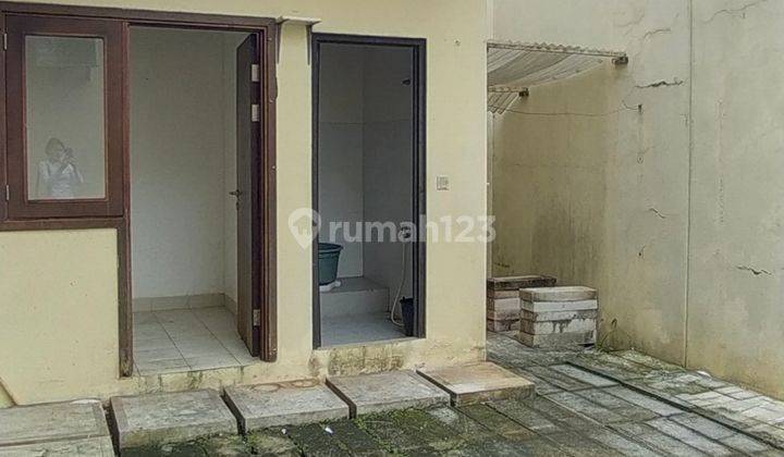 Eminent Rumah Lebar 8 Depan Taman 50juta/ Tahun 9