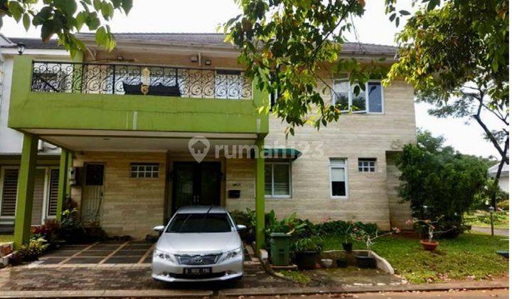 The Green Rumah Hoek Selatan-Timur Private Pool 6M 2