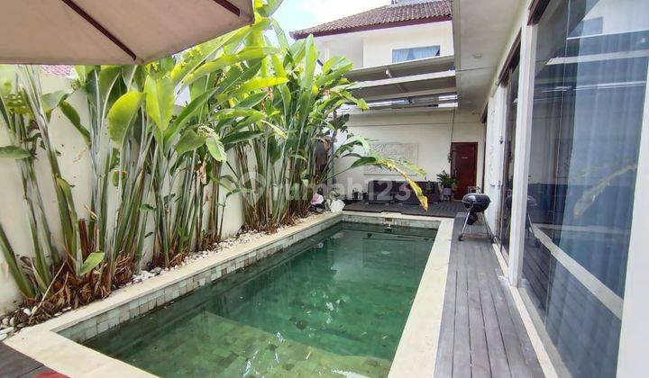 Canggu Bali Strategic House Near Tourist Locations with a 4.5M Pool 1