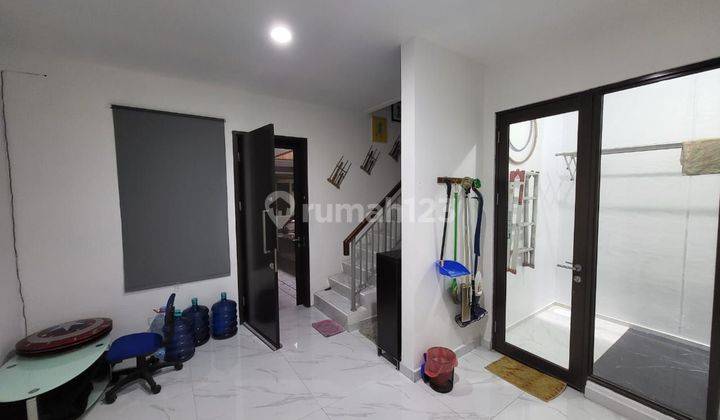 Greenwich Rumah Double Dekker 3Lantai Renovated Furnished 2.1M 2