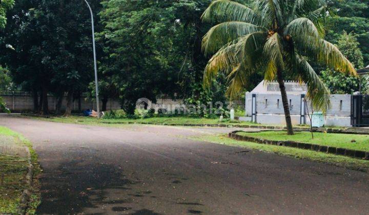 Giri Loka Rumah Hadap Timur Depan Taman Row Lebar 6.2M 2