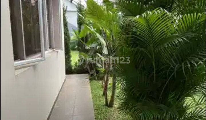 Foresta Rumah 2.5Lantai Hoek Taman Utara-Barat Bangunan Mandiri 5.5M 2