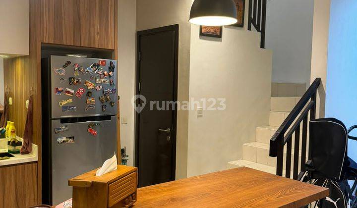 de Latinos Rumah Renovated Hadap Selatan Furnished 1.88M 2