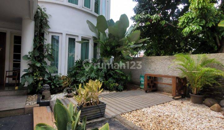 Giri Loka Rumah Classic Modern Posisi Boulevard Hadap Barat 7M 2