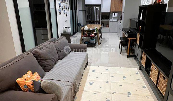 Eminent Rumah Lebar7 Hadap Selatan Semi Furnished Renovated 2.75M 2