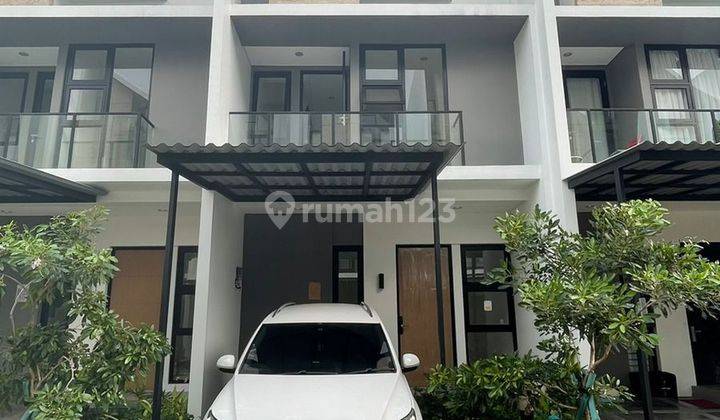 Provence Suites Rumah Mungil 3Lamtai Hadap Utara 1.8M 1