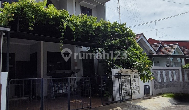 Nusaloka Rumah 2.5lantai Renovated Hadap Timur Laut 2.7m 2
