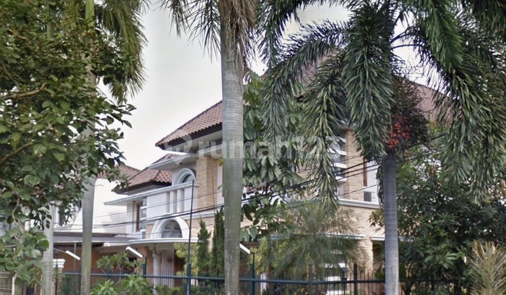 39m Rumah Hoek Bintaro Jaksel Super Strategis Utara-timur