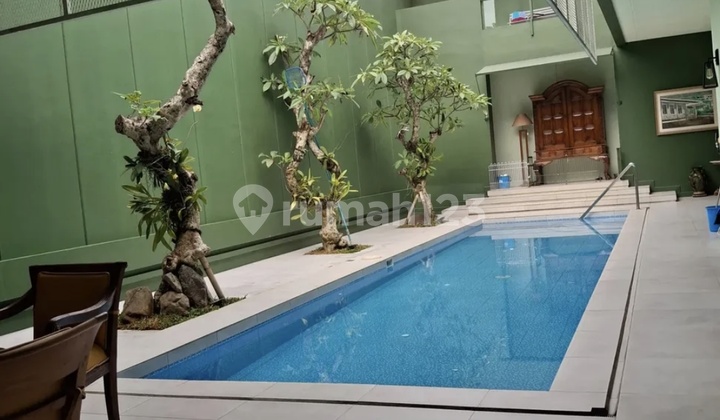 6.75M Villa Sentul City Unique Architecture Golf Area