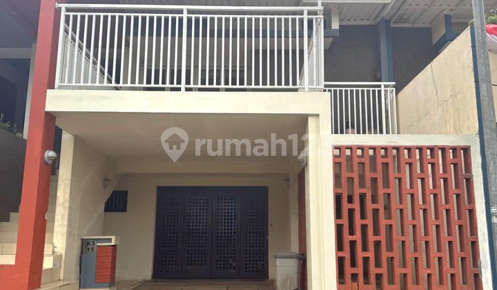 3.3M Rumah Foresta 3Lantai Full Renov Semi Furnished 2