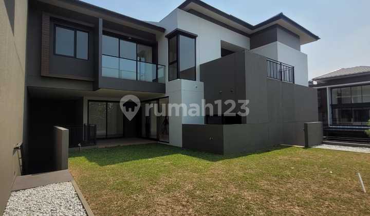 Laurel Nava Park Rumah Hoek View Danau Private Lift 28m Laurel Nava Park Rumah Hoek View Danau Private Lift 28m