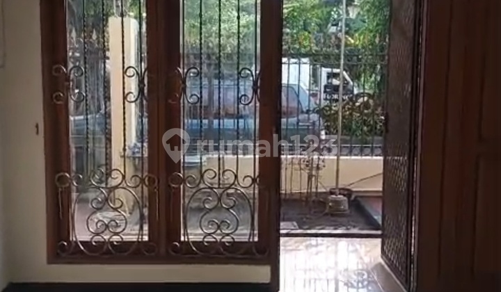 RUMAH DI RAYA DARMO BARU BARAT SURABAYA  2