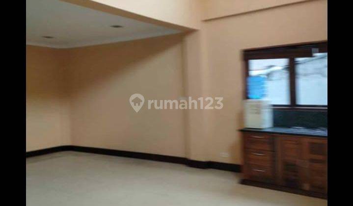 Rumah Kontrakan 2 Lantai Bagus Semi Furnished di Perumahan Sekar Residen, Denpasar 2