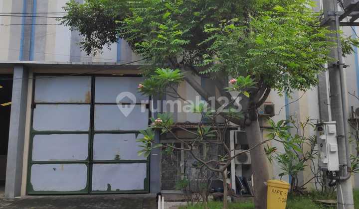 Gudang Safe & Lock 2 Lantai di Lingkar Timur Sidoarjo